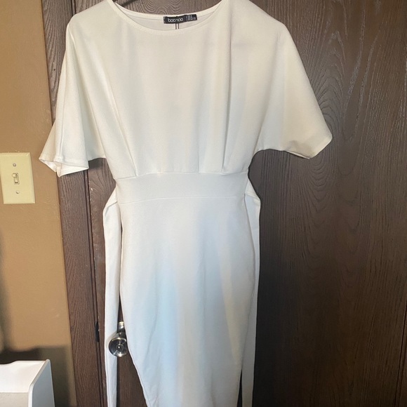 This gorgeous white dress! (: - Picture 2 of 2